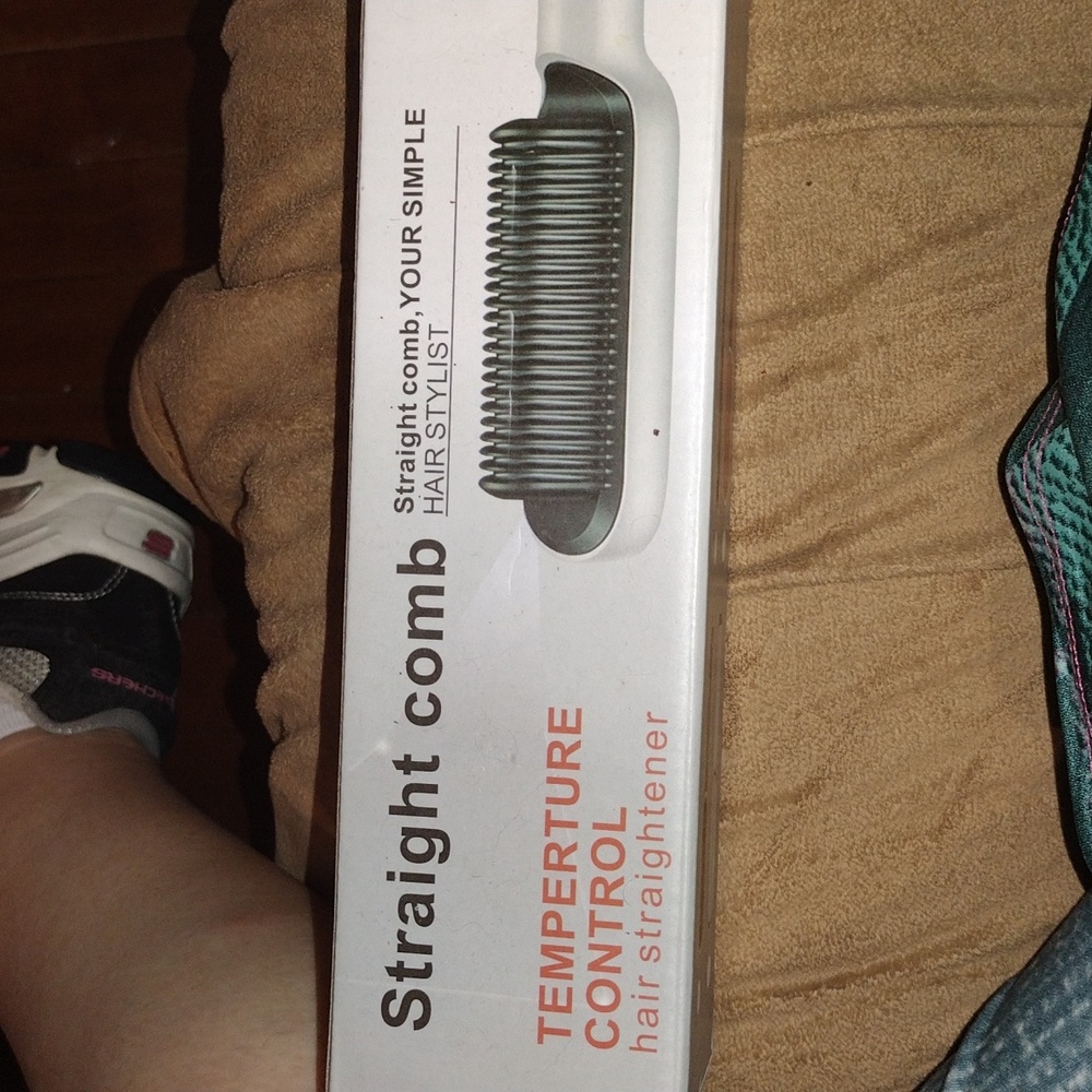 Straighting comb brush
